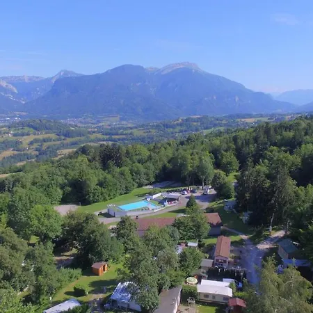 Camping Team Holiday - Camping Le Balcon De Chartreuse 3*
