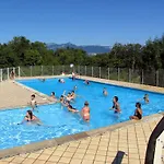 Team Holiday - Camping Le Balcon De Chartreuse אתר קמפינג