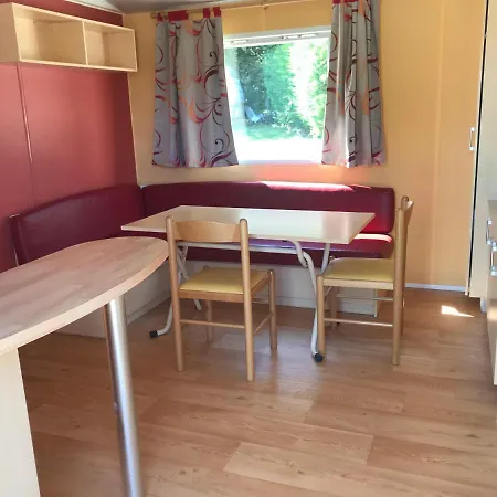 Team Holiday - Camping Le Balcon De Chartreuse Kemping