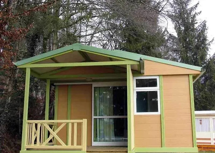 Parque de Campismo Team Holiday - Camping Le Balcon De Chartreuse Miribel-les-Échelles